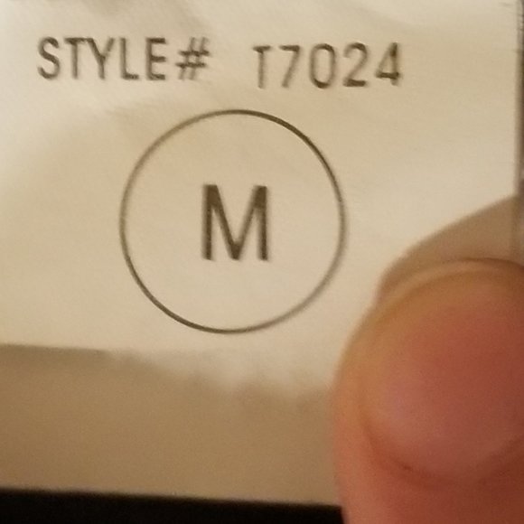 European boutique bought. Black t-shirt, long sleeves. With crystals and… - Picture 12 of 13